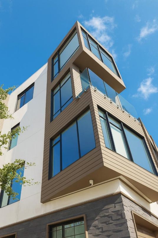 Exterior, Facade, Modern