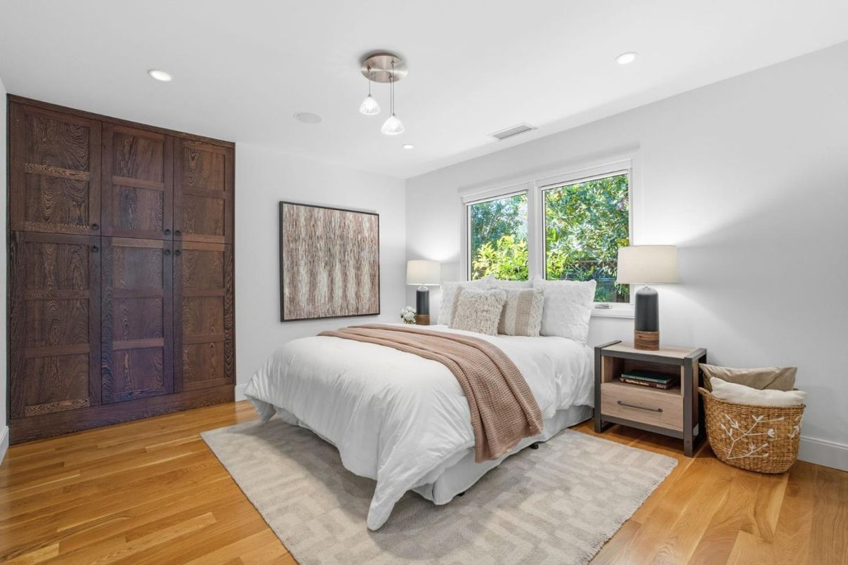 Bedroom, Interior, Pendant Lights, Recessed Lighting, Wood Texture Flooring