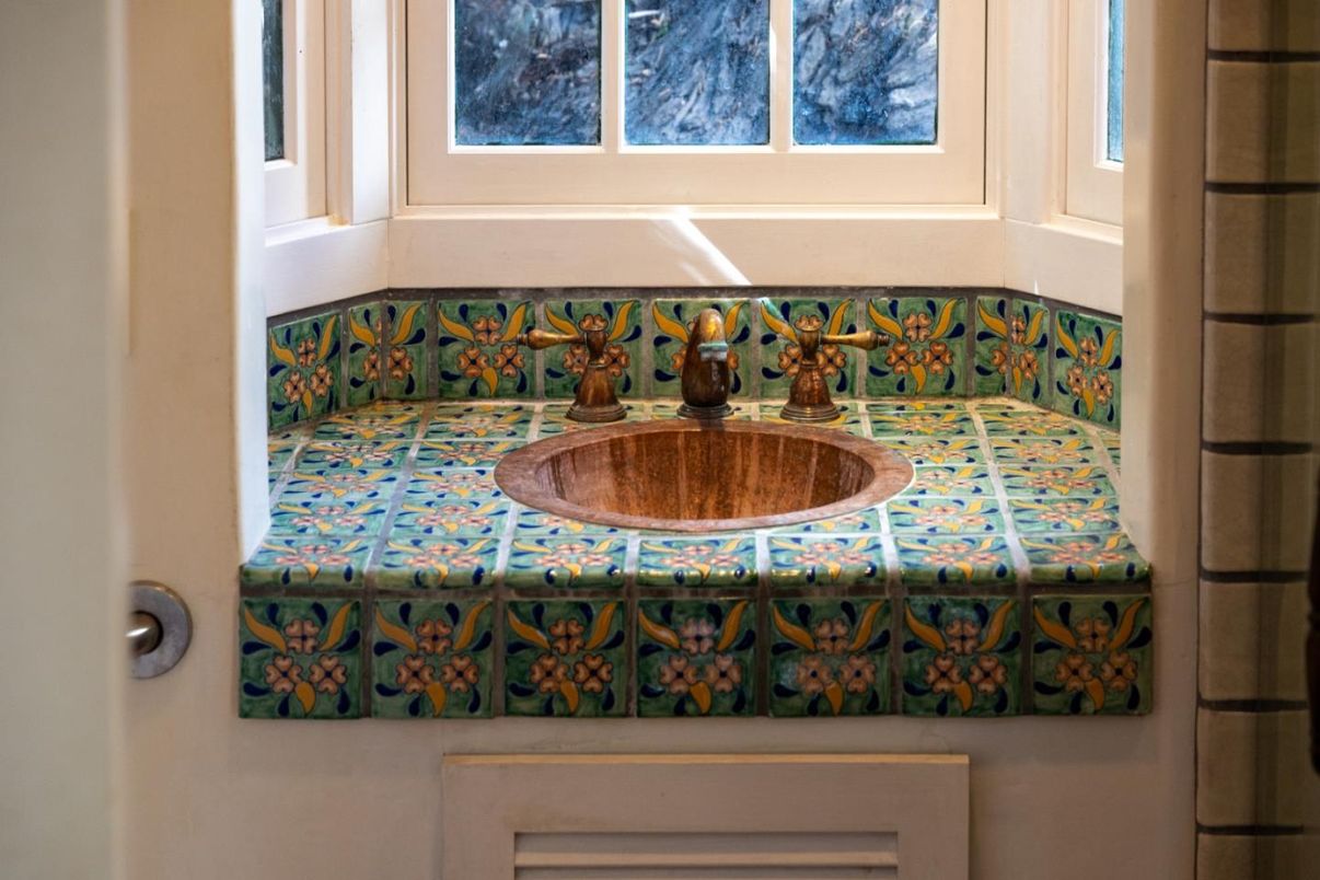 Bathroom, Interior, Tile Countertops