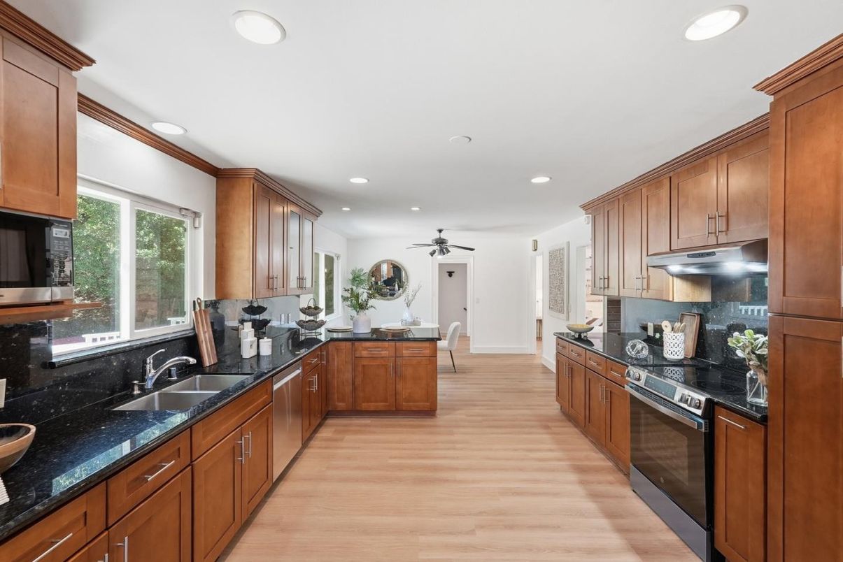 Interior, Kitchen, Recessed Lighting, Wood Texture Flooring