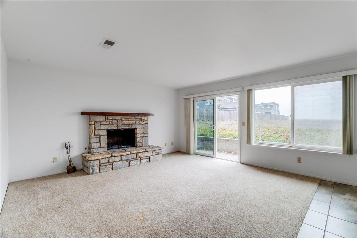 Empty room, Fireplace, Interior