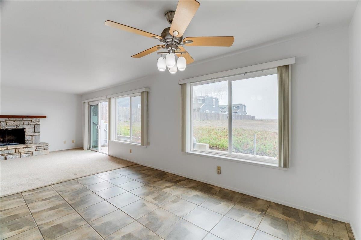 Empty room, Fireplace, Interior