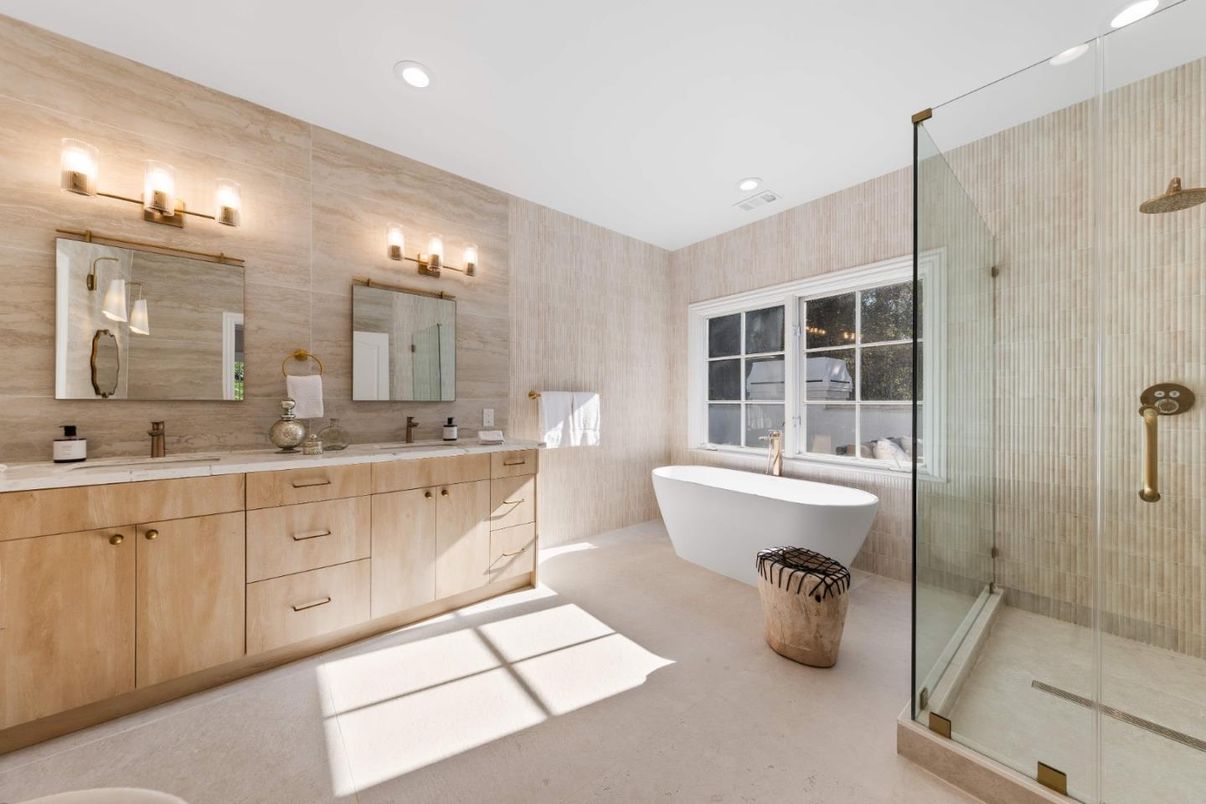 Bathroom, Dual Sink Vanities, Free Standing Baths, Glass Shower, Interior, Recessed Lighting