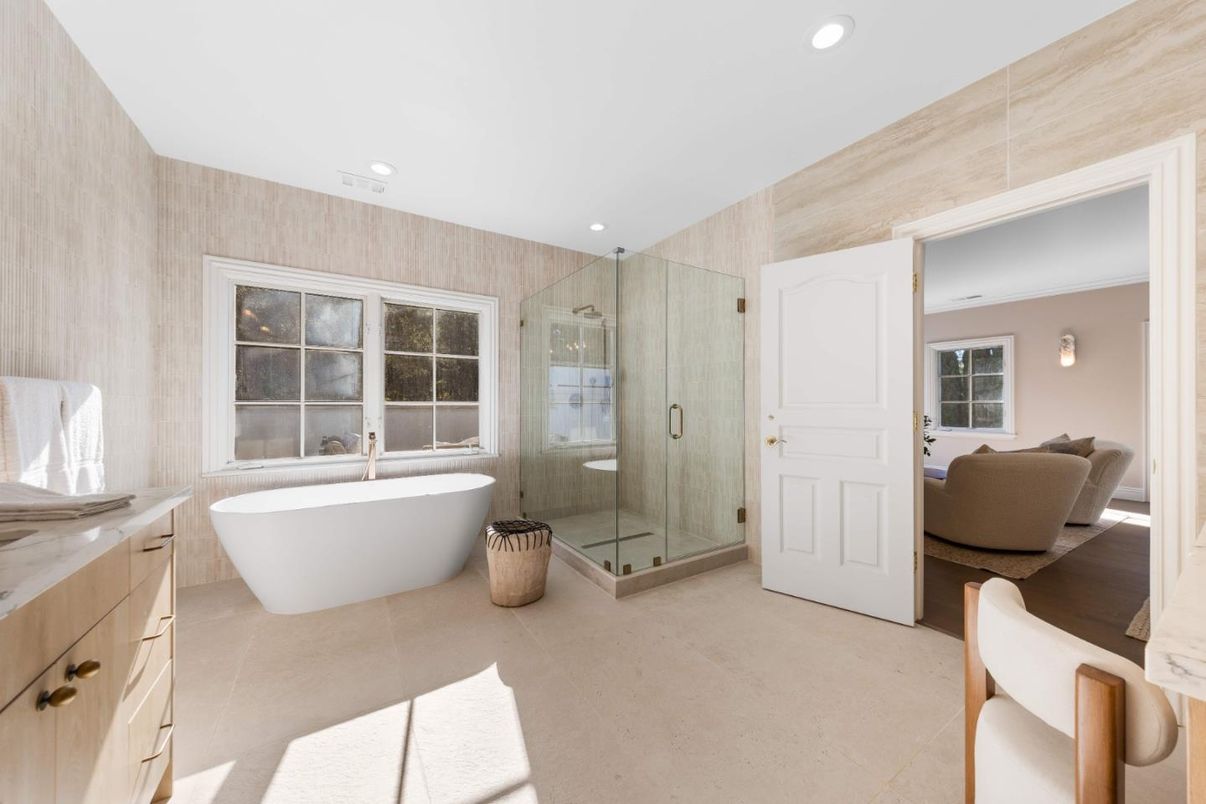 Bathroom, Free Standing Baths, Glass Shower, Interior, Recessed Lighting