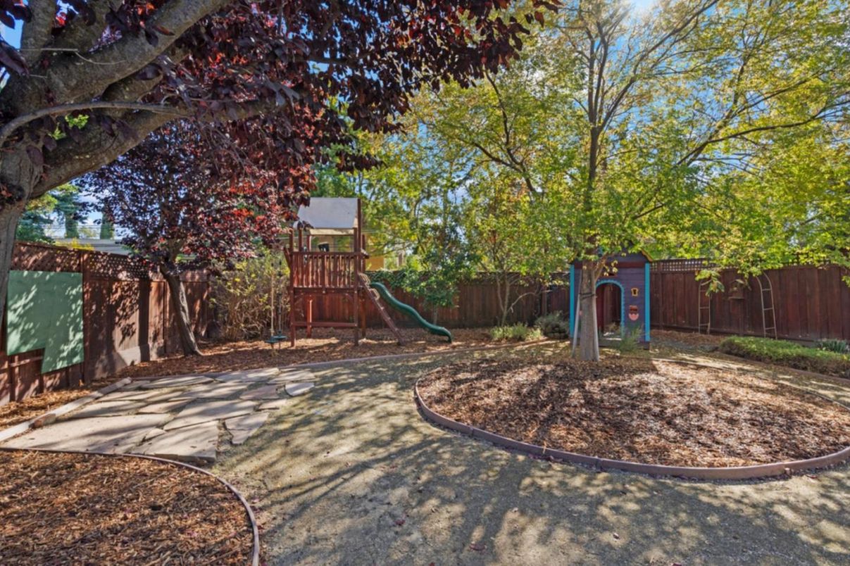 Backyard, Exterior, Playground