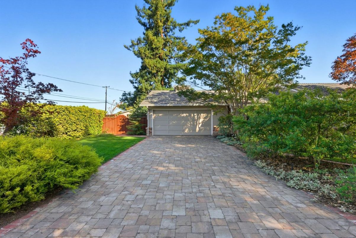 Backyard, Detached Garage, Exterior