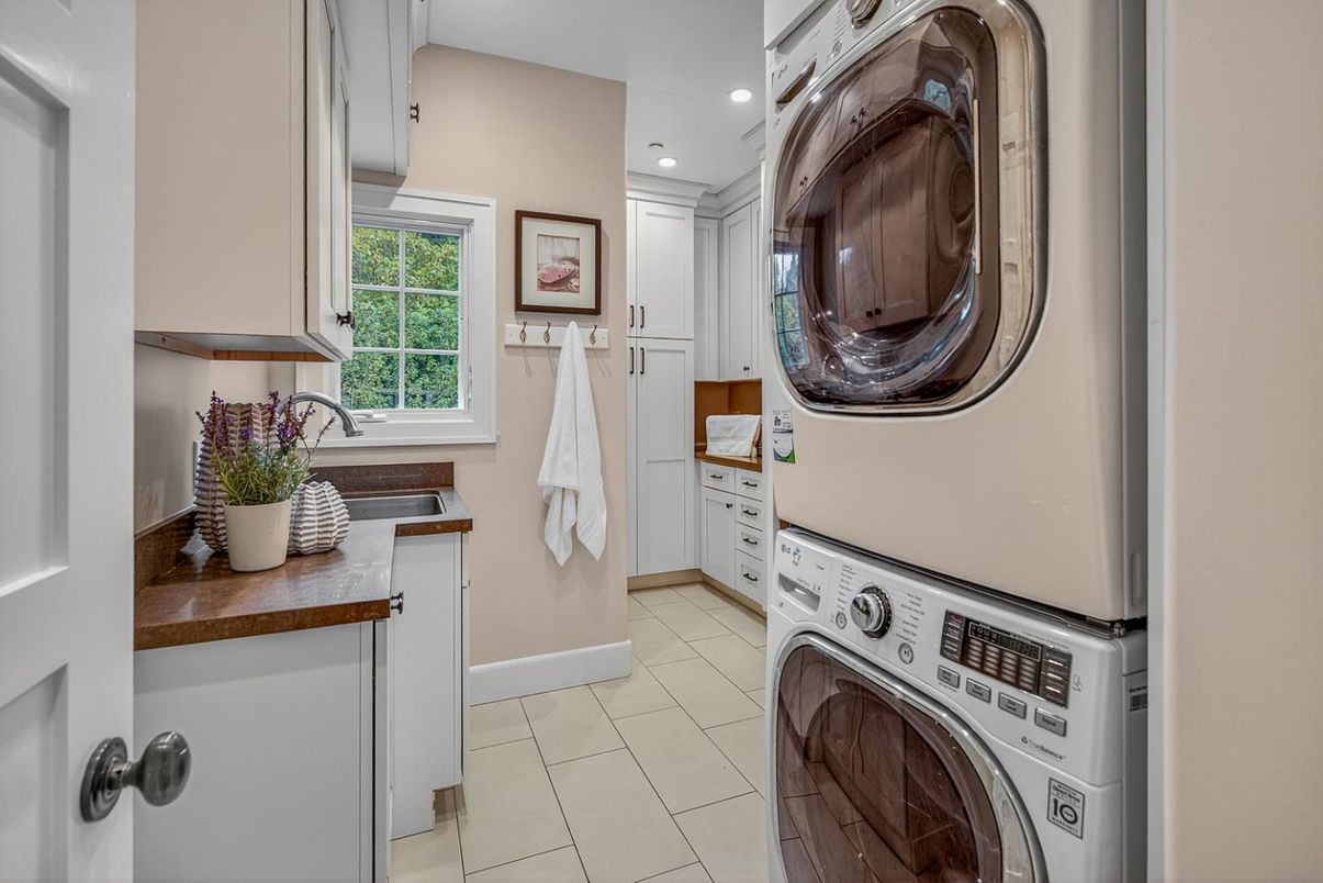 Interior, Recessed Lighting, Utility Closets, Washer