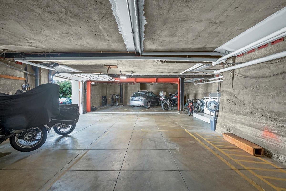 Garage, Interior