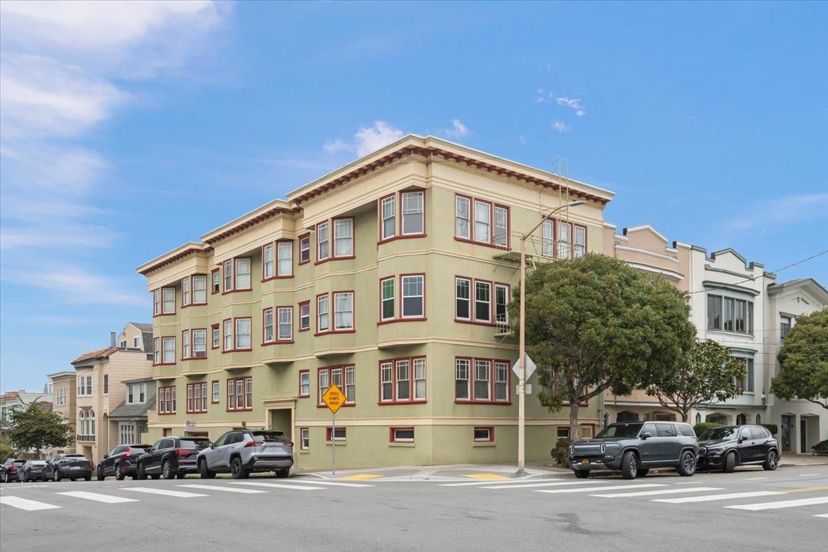 Exterior, Facade, Chicago School