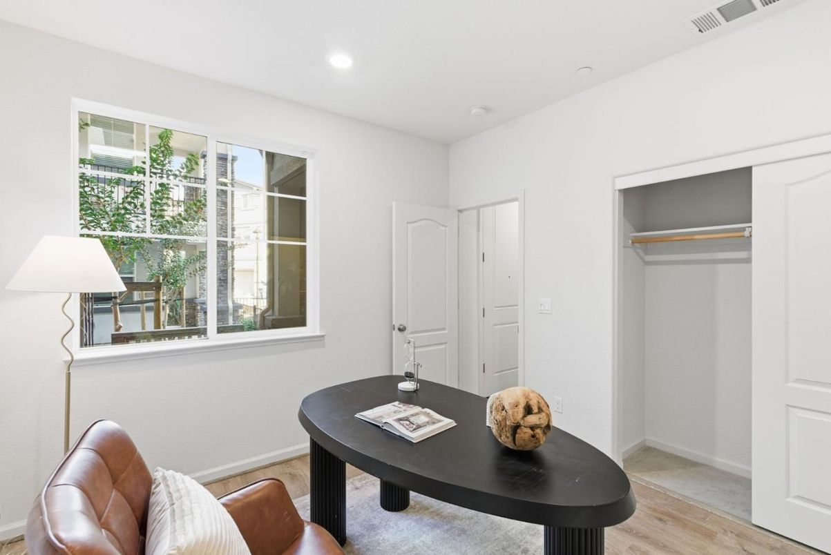 Home Office, Interior, Recessed Lighting, Wood Texture Flooring