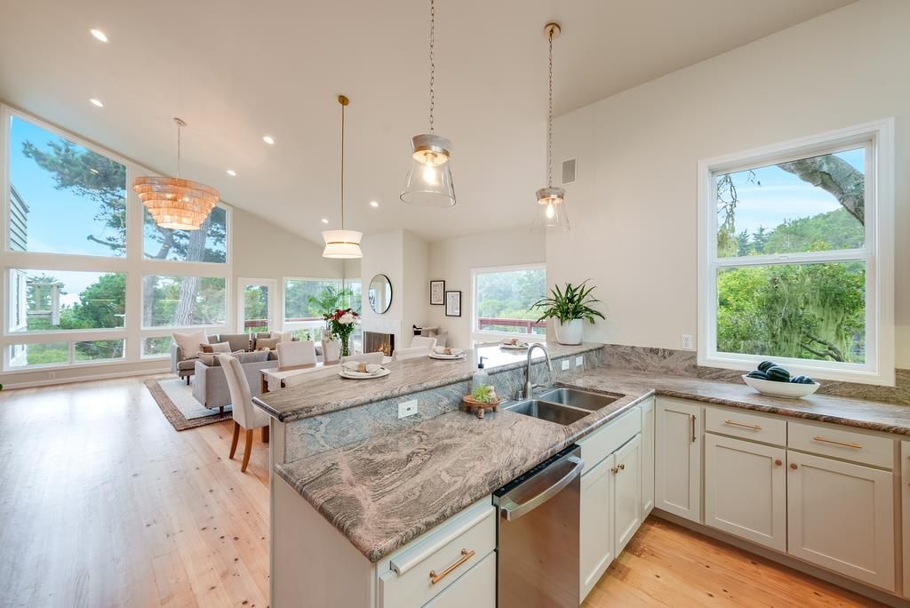 Chandelier, Dining room, Interior, Kitchen, Living room, Pendant Lights, Recessed Lighting, Wood Texture Flooring