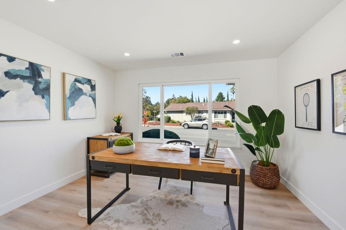 Home Office, Interior, Recessed Lighting, Wood Texture Flooring