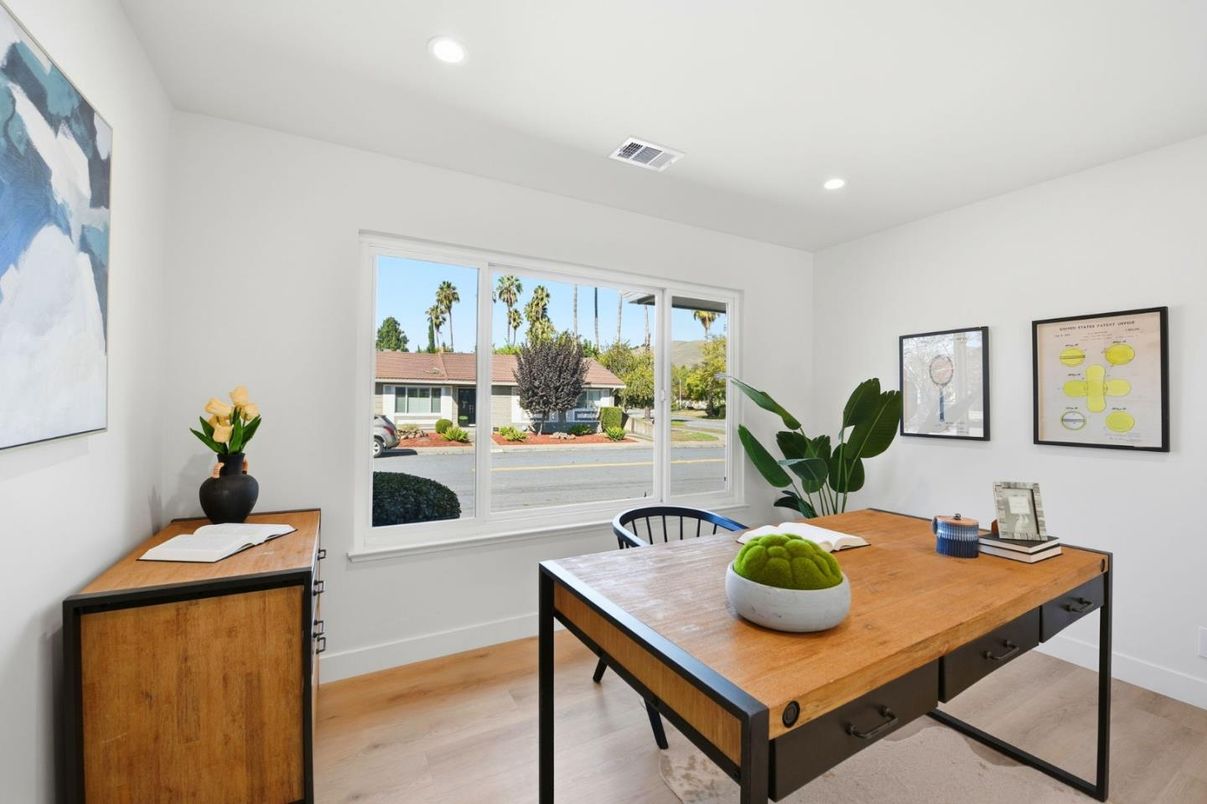 Home Office, Interior, Recessed Lighting, Wood Texture Flooring