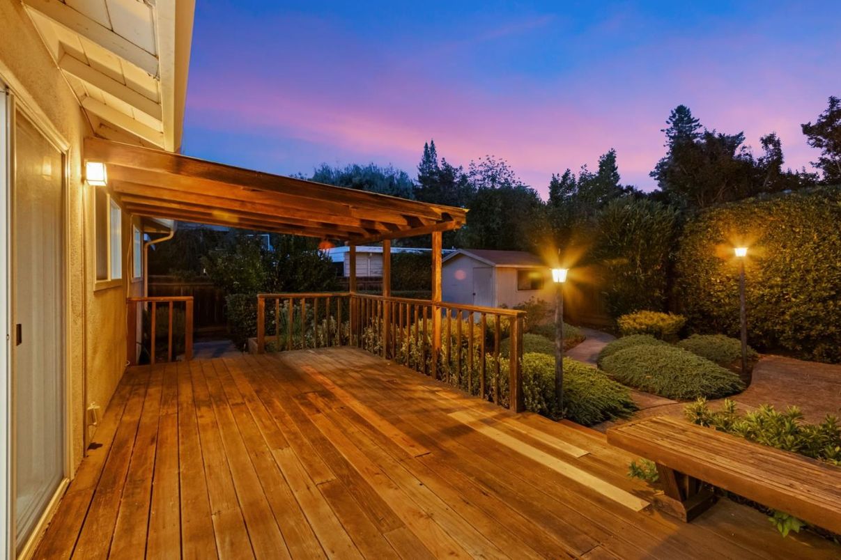 Exterior, Wood Texture Flooring