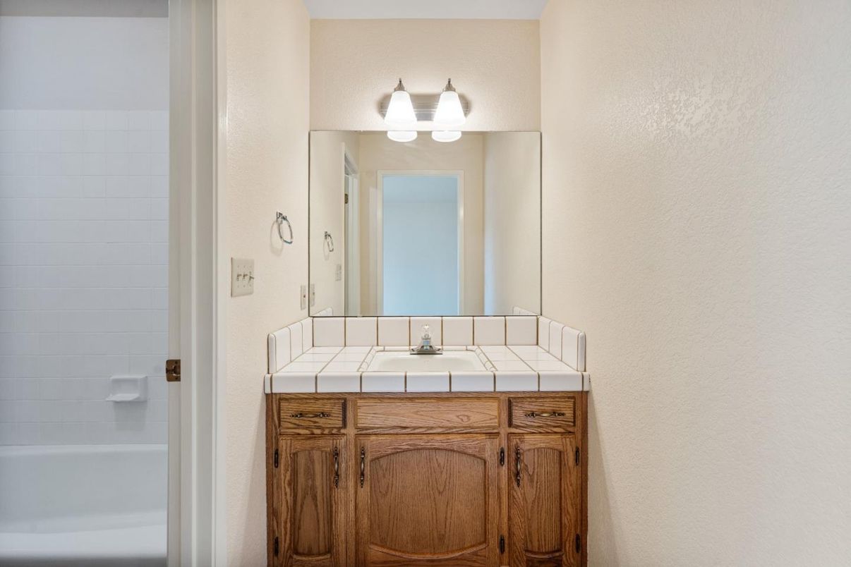 Bathroom, Interior, Tile Countertops