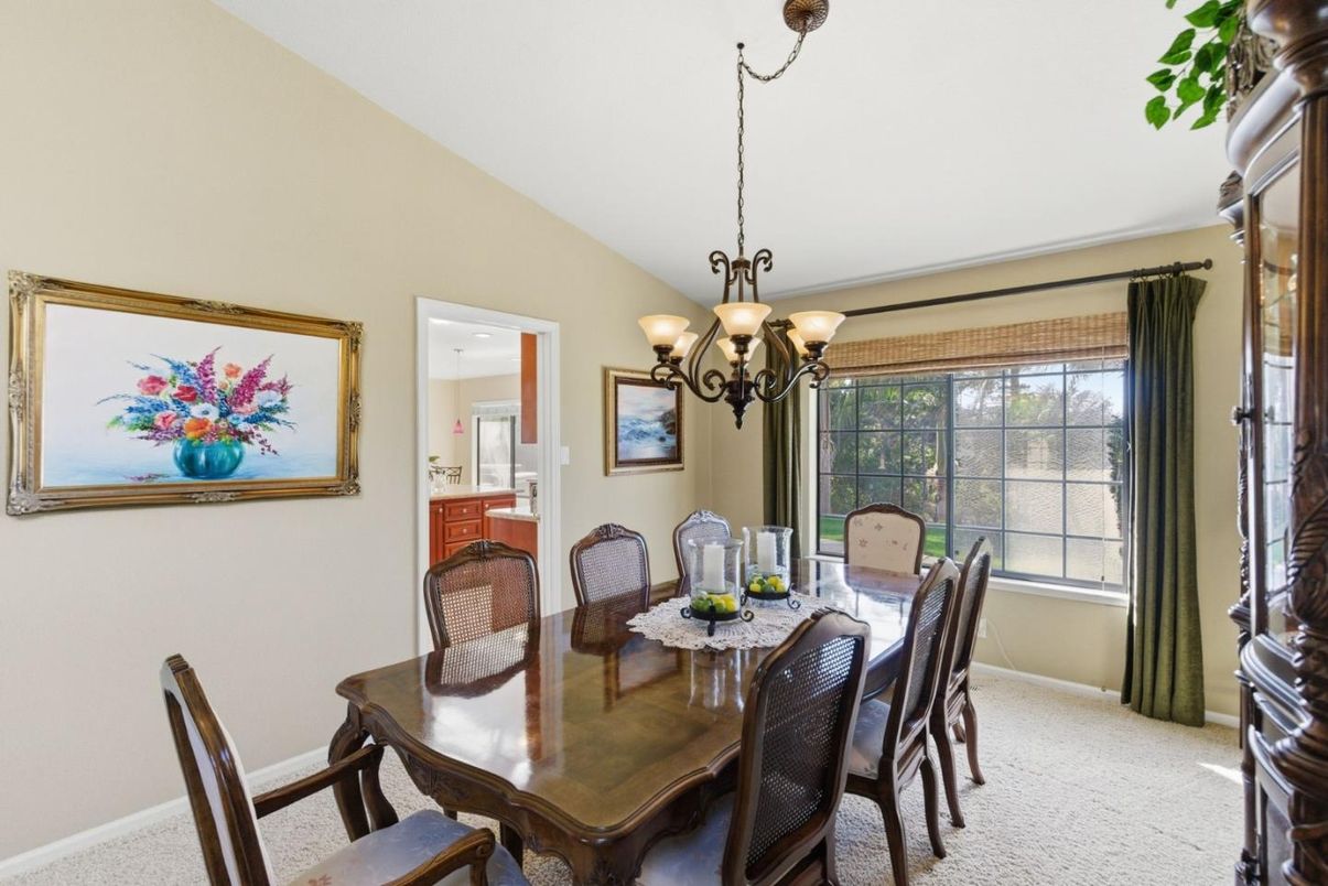 Chandelier, Dining room, Interior