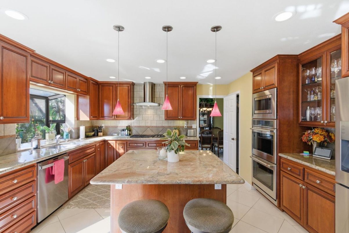 Interior, Kitchen, Pendant Lights, Recessed Lighting, Stainless Steel Appliances