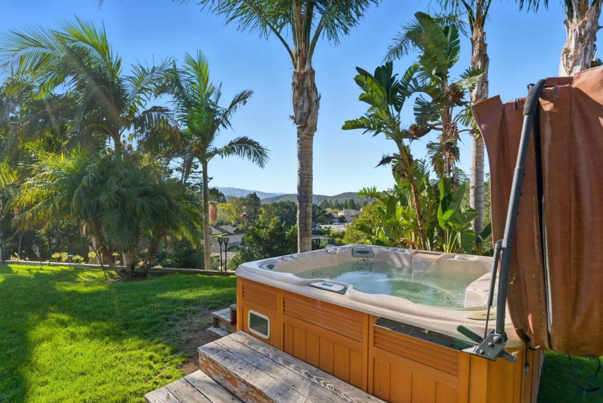 Backyard, Exterior, Hot Tub