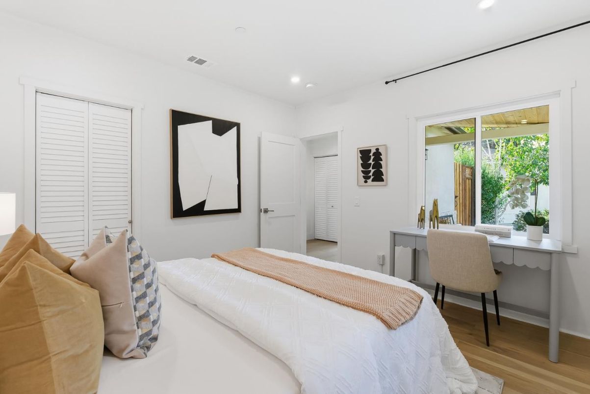 Bedroom, Home Office, Interior, Recessed Lighting, Wood Texture Flooring