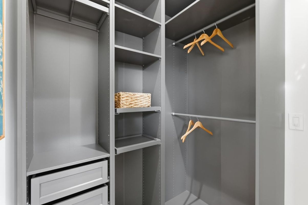 Interior, Walk-in Closets