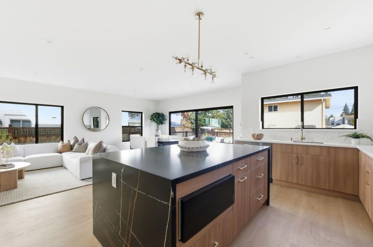 Dining room, Interior, Kitchen, Living room, Pendant Lights, Recessed Lighting, Wood Texture Flooring