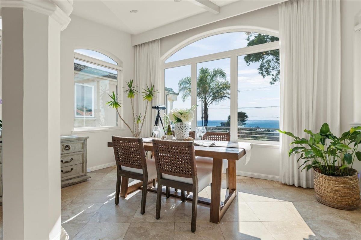 Dining room, Interior, Recessed Lighting, Water
