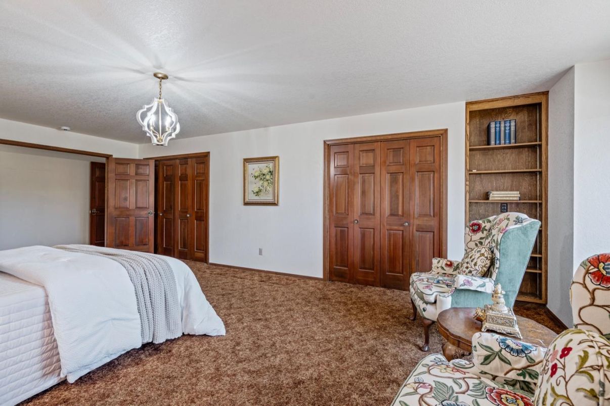 Bedroom, Interior, Pendant Lights