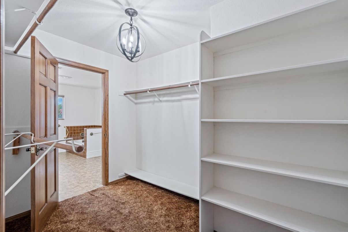 Interior, Pendant Lights, Walk-in Closets