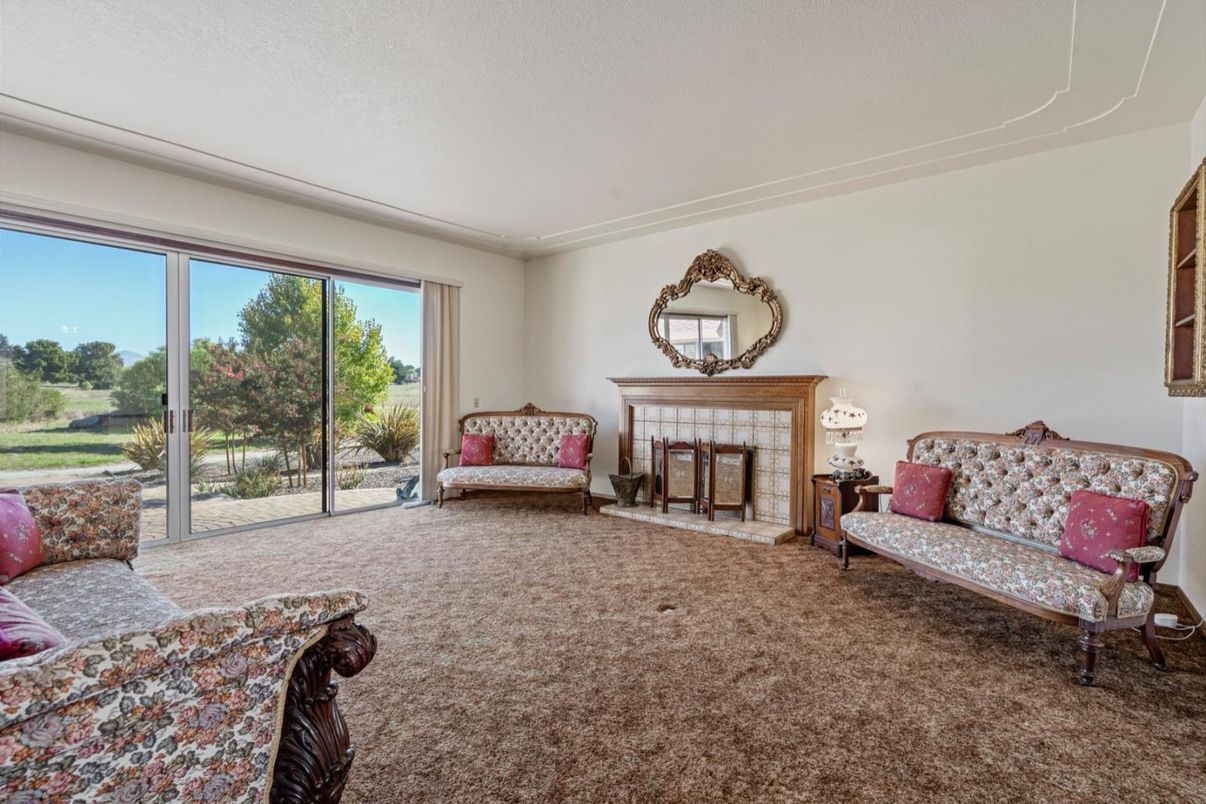 Fireplace, Interior, Living room