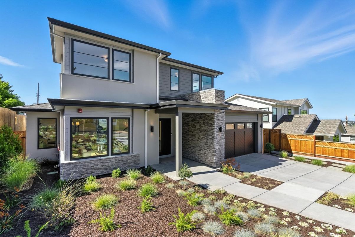 Attached, Exterior, Facade, Modern