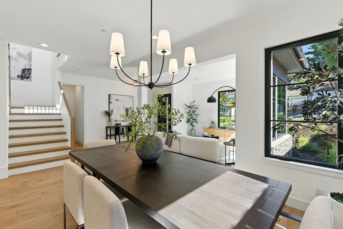Chandelier, Dining room, Interior, Recessed Lighting, Wood Texture Flooring