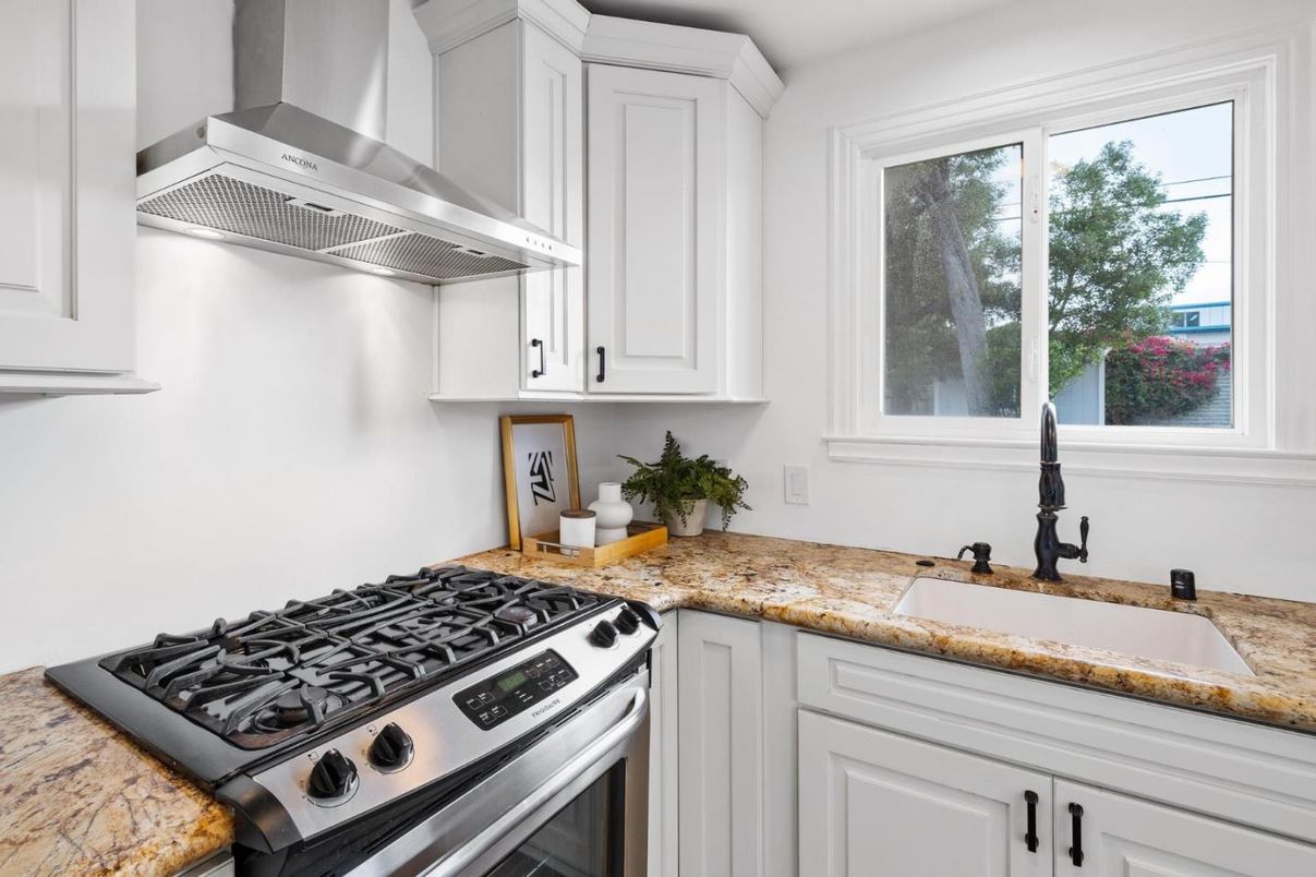 Interior, Kitchen, Stainless Steel Appliances