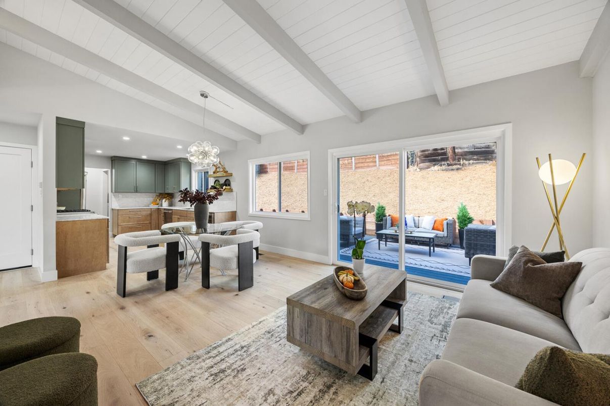 Dining room, Interior, Kitchen, Living room, Pendant Lights, Recessed Lighting, Wood Texture Flooring