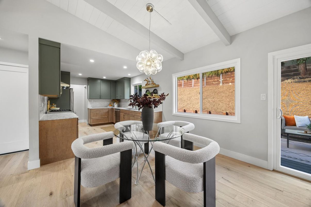 Dining room, Interior, Kitchen, Pendant Lights, Recessed Lighting, Wood Texture Flooring