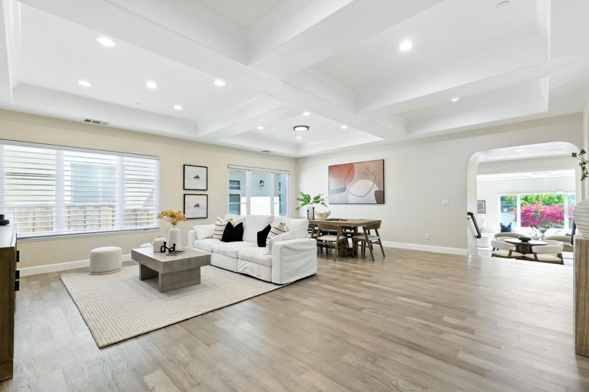 Dining room, Interior, Living room, Recessed Lighting, Wood Texture Flooring