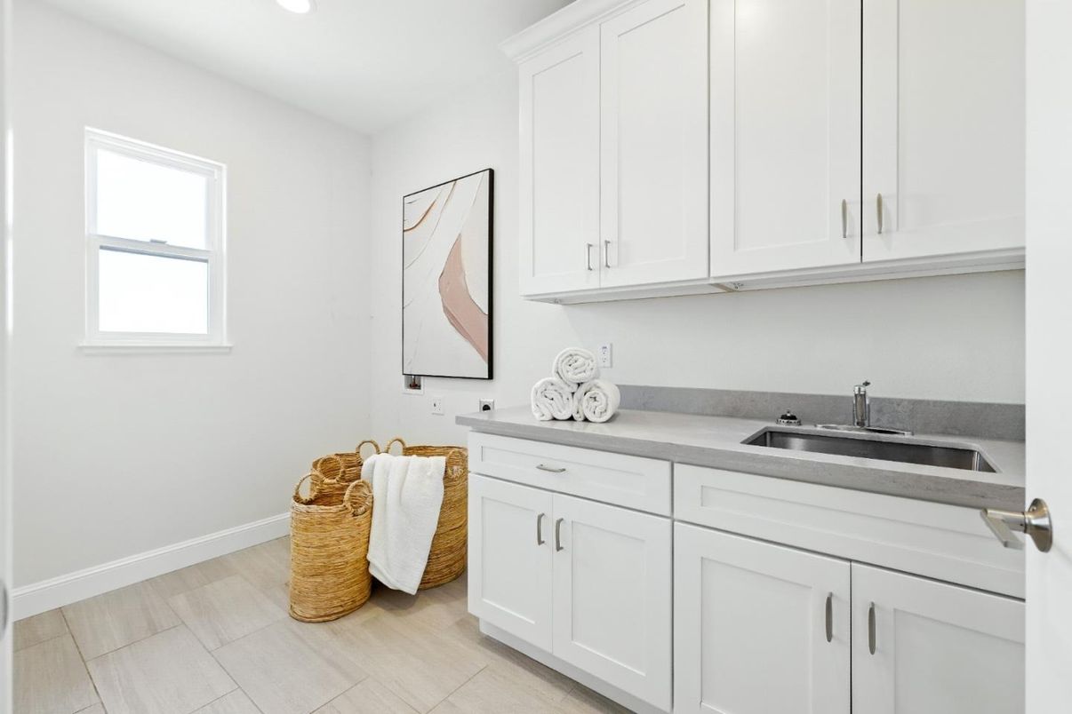 Bathroom, Interior, Recessed Lighting, Wood Texture Flooring