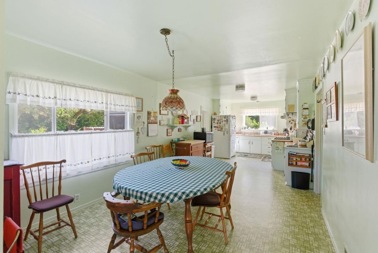Dining room, Interior, Kitchen, Pendant Lights