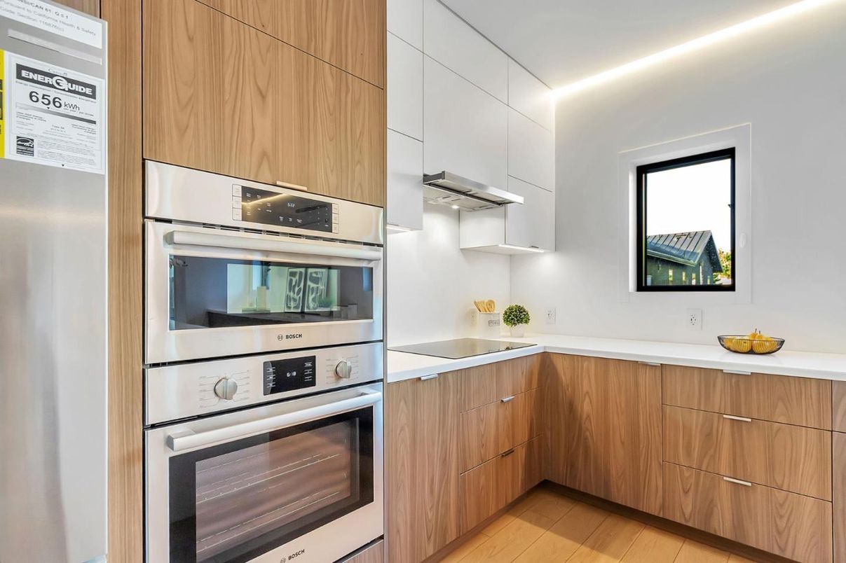 Interior, Kitchen, Stainless Steel Appliances, Wood Texture Flooring