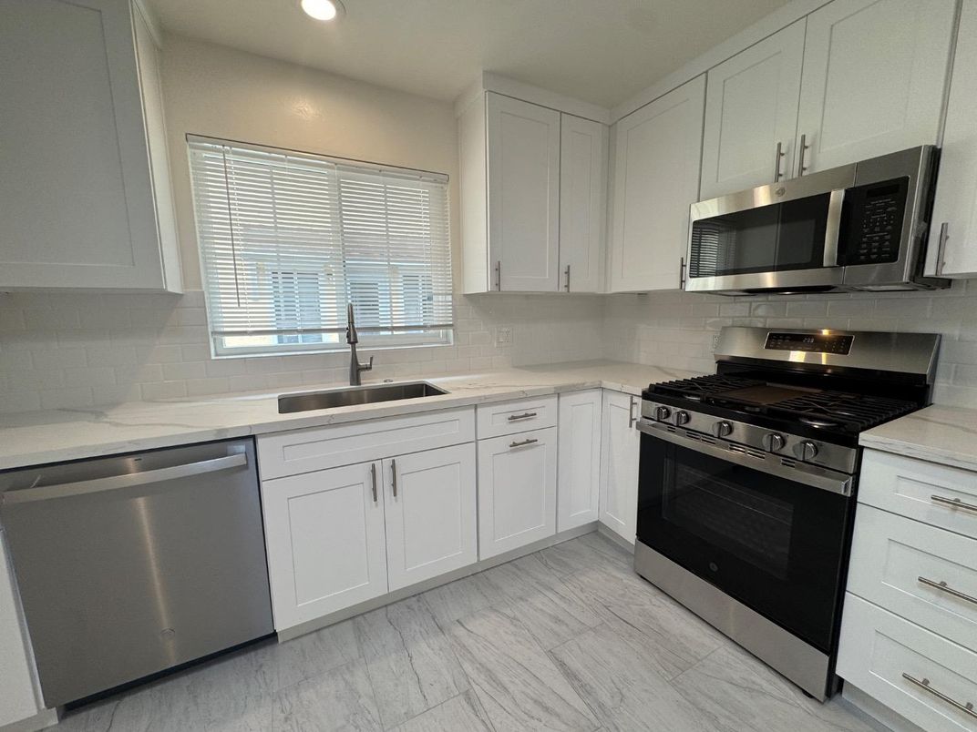 Interior, Kitchen, Marble, Recessed Lighting, Stainless Steel Appliances