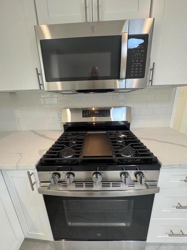 Interior, Kitchen, Stainless Steel Appliances
