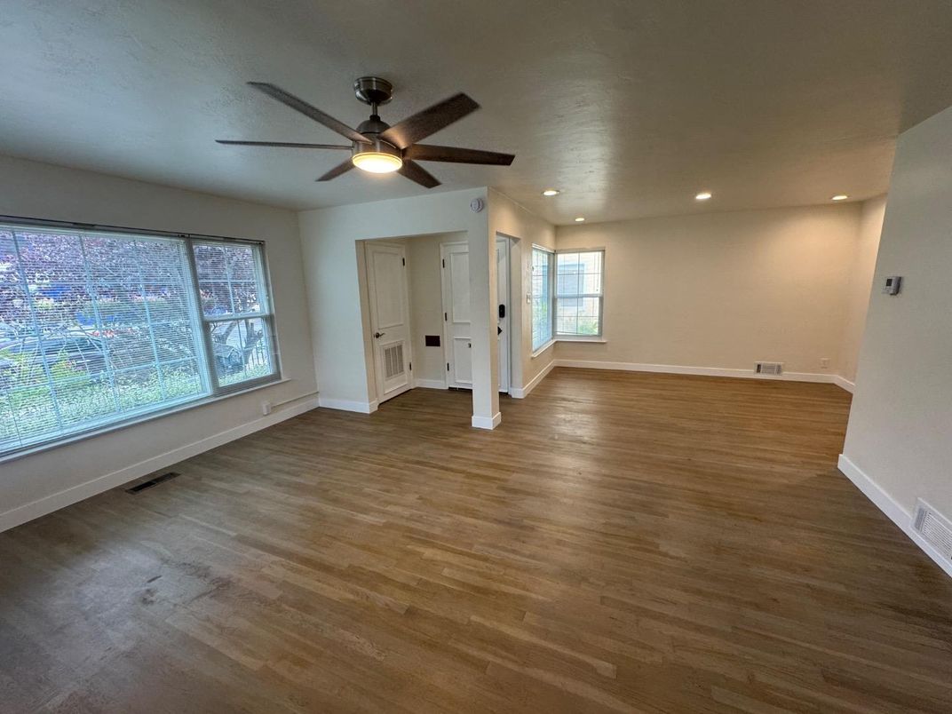 Empty room, Interior, Recessed Lighting, Wood Texture Flooring