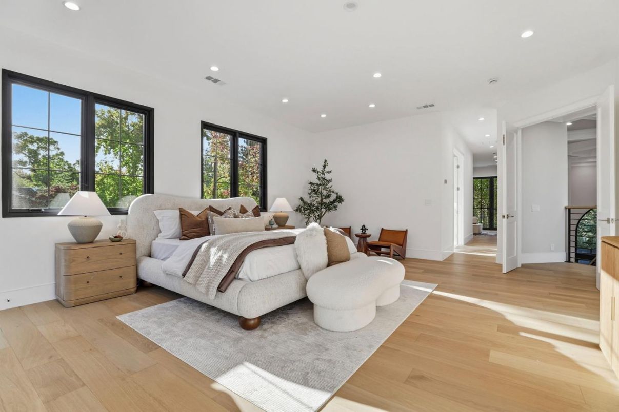 Bedroom, Interior, Recessed Lighting, Wood Texture Flooring