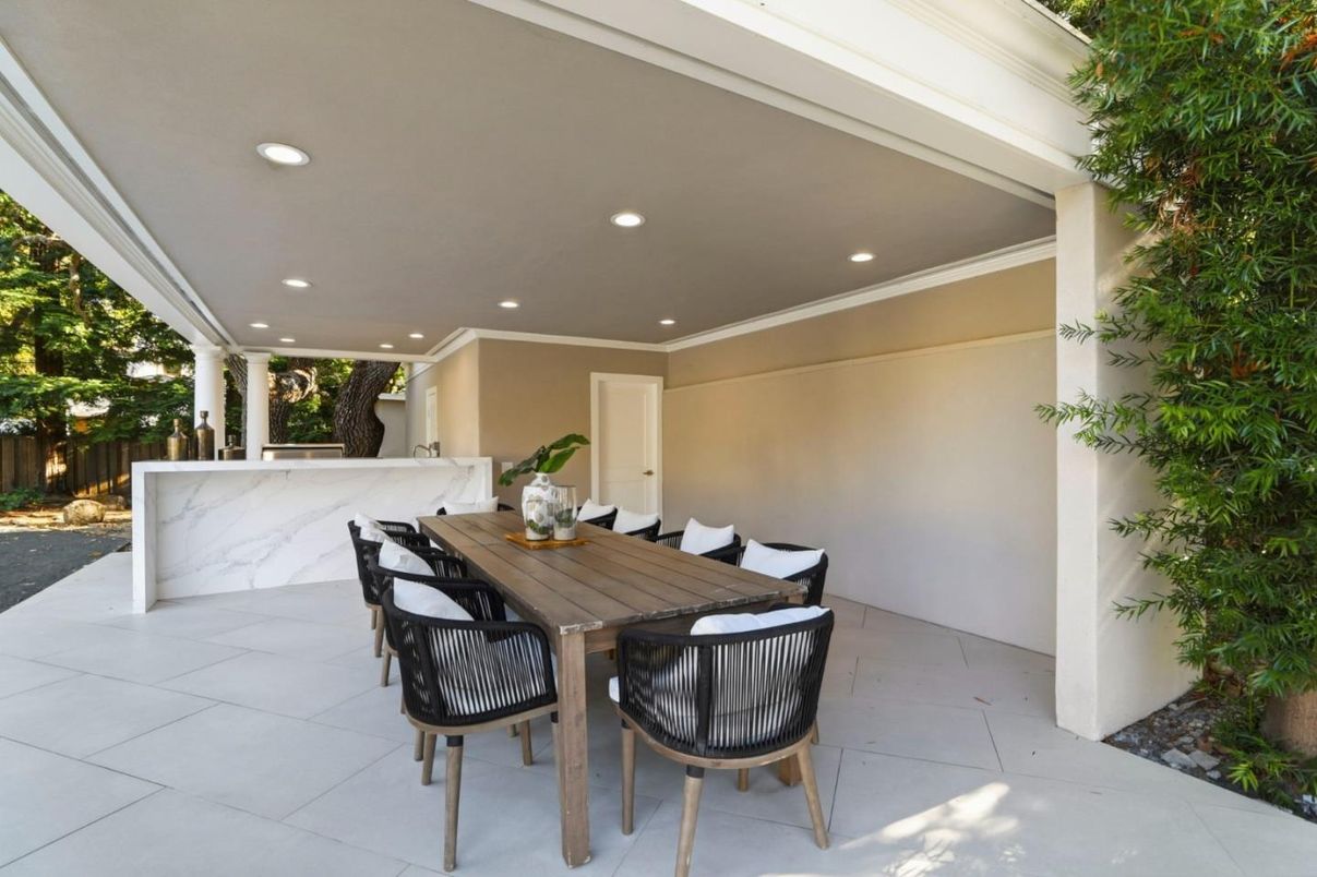 Exterior, Recessed Lighting