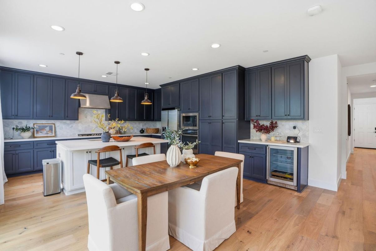 Dining room, Interior, Kitchen, Pendant Lights, Recessed Lighting, Wood Texture Flooring