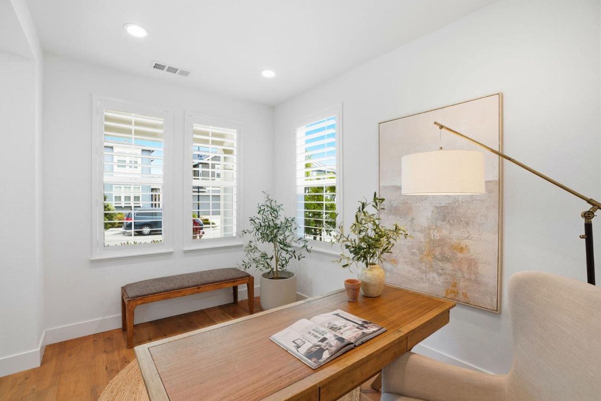 Home Office, Interior, Recessed Lighting, Wood Texture Flooring