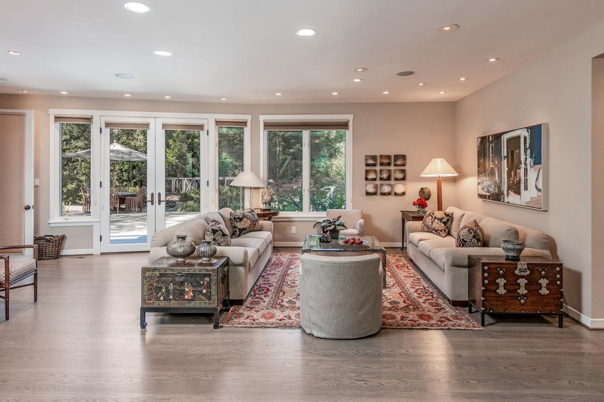 Interior, Living room, Recessed Lighting, Wood Texture Flooring