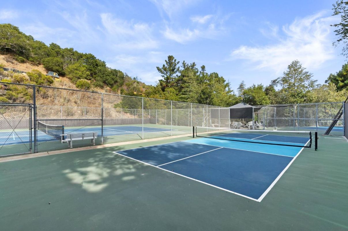 Exterior, Tennis Courts