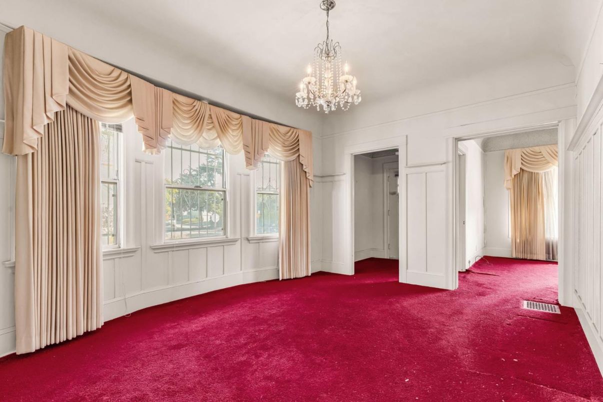 Chandelier, Empty room, Interior