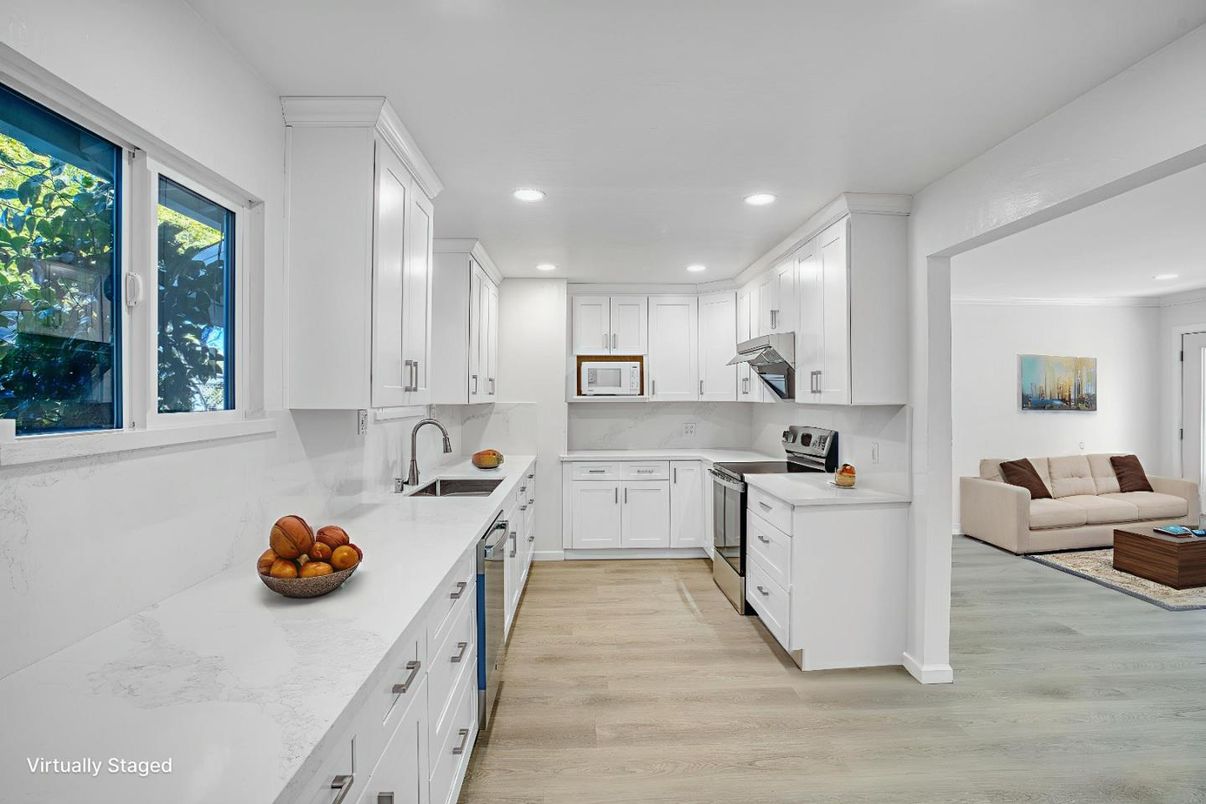 Interior, Kitchen, Living room, Recessed Lighting, Wood Texture Flooring