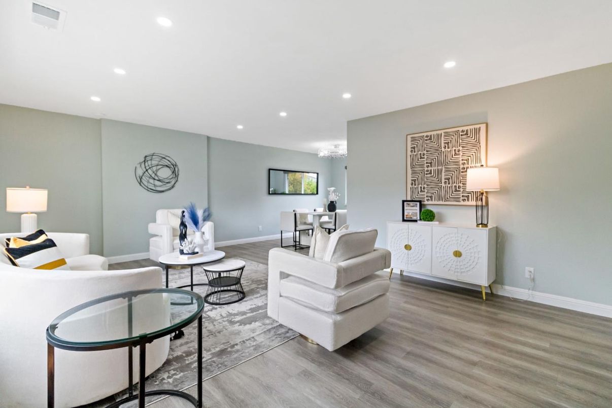 Dining room, Interior, Living room, Recessed Lighting, Wood Texture Flooring